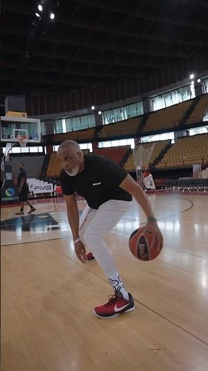 This is a good ball handling ladder drill to work on your handle. Always keep that strong base! 🙌