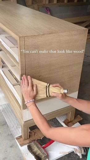 How to Achieve a Realistic Faux Wood Grain Finish on Furniture