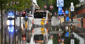 VIDEO. Tunnel Berchem Station en andere straten in de stad afgesloten door onweer