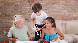 Amazon.com: The Cool Tool UNIMAT 1 Basic – 4-in-1 Wood Workshop for Kids Ages 8+ – Tools for Wood and Cardboard – Made in Austria – Turn, Saw, Drill & Sand – Creative Woodworking Set : Arts, Crafts & Sewing