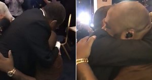 Alexander Abreu se rinde ante el maestro Adalberto Álvarez