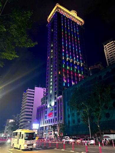 From Darkness to Light: The Tower That Carried Cebu’s Hope Shines Again Crown Regency Hotel & Towers was once the tallest hotel in the Philippines, rising as a symbol of Cebu’s modern skyline. With its dazzling LED lights illuminating Osmeña Boulevard, it quickly became known as Cebu’s iconic tower, a beacon visible from many parts of the city at night. Beyond its height and lights, Crown Regency gained international attention through its Sky Experience Adventure (SEA Adventure) home to the worl