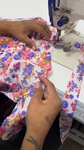 En esta clase explico cómo colocar y pegar el sesgo en la sisa de una blusa o vestido, paso a paso desde cero, utilizando un folder de 30 mm. Es una clase en vivo, práctica y clara, ideal para quienes están aprendiendo corte y confección y quieren lograr un acabado limpio y profesional. 📍 Clase realizada en Patronaje GW Academy. #CorteYConfección #PatronajeGW #SesgoEnSisa #CosturaPasoAPaso #CosturaDesdeCero #AcabadosDeCostura #Blusa #Vestido #CosturaCreativa #AprenderCostura #ClasesDeCostura #R