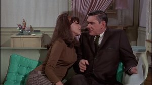Darrin (Dick York) is being held captive by the Crone of Cawdor (Dorothy Neumann), disguised as a strength. From Season 3 Episode 27 'The Crone of Cawdor' - The Crone of Cawdor has stolen the body of the daughter of one of Darrin's clients and if Darrin kisses her, they will trade ages. Sam must stop her before the clock strikes 6 PM. Watch More of Bewitched and Subscribe: http://www.youtube.com/bewitched Available on Prime Video: https://www.amazon.com/gp/video/detail/B001DCX8EY/ref=atv_dp_seas