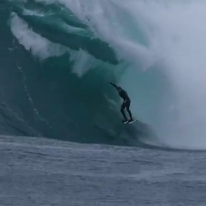 317K views · 1.7K shares | You wanna surf Shipstern Bluff? Better have cat-like reflexes: win.gs/ShipsternBluff-Sessions Filmed by Tim Bonython | Red Bull Surfing | Facebook