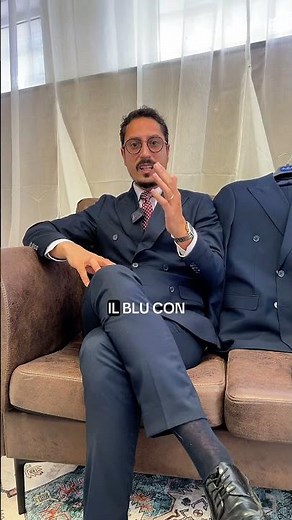 👉 Blue suit: blue or black shoes? The mistake that ruins everything (a guide for elegant men)