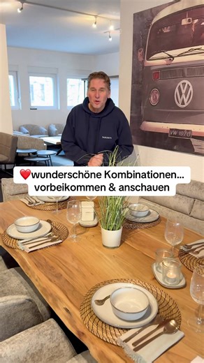 Optimale Kombination aus modernem Eckbank und Baumkantentisch