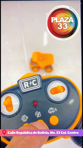 La Plaza 33 on Instagram: "Coches a control remoto, ¡el regalo perfecto para este Día de Reyes!🎁🎄 👉Somos fabricantes e importadores directos. ✅Manejamos: 💲Precio de Mayoreo y 📦Precio especial X CAJA. ✅Aceptamos 💳tarjetas de crédito / débito o 🤳transferencia bancaria. ✅ENVIAMOS A TODO MÉXICO. 📍Calle República de Bolivia No.33, Col. Centro. 📱55 6416 9845 📱55 8449 5511"