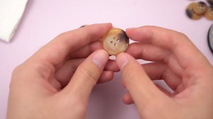 80pcs Sewing Buttons with 4 Holes, Round Resin Craft Buttons, Matte Vintage Art Buttons for Sewing Shirt Jeans DIY Crafts Manual Christmas Holiday Decoration- 15mm 18mm 20mm 23mm 25mm