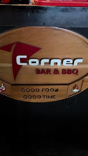 Exceptional Customer Service at 7 Corner Bar & BBQ