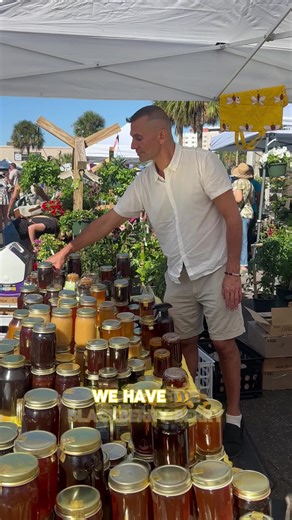 If you don’t remember having honey sticks as a sweet treat when you were a kid, it’s time to make up for lost time. 🍯✨ Our honey is unlike anything you’ve tasted — and so are our honey sticks. Toss one in your bag for a quick treat, an energy boost, or bring a couple to the gym for a natural pre-workout snack. Sweet, simple, and so good. #honey #bees