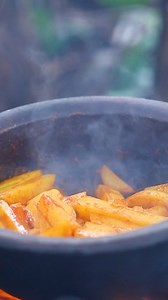 483K views · 10K reactions | මේ විදිහට අල හදලා බලන්න |Potato fry recipe https://youtube.com/shorts/QzKze0RYYws?si=_KxWqOcSwjGwH1c7 #fry #cooking #cuisineofsrilanka #villagefood #potato #foodie | Kussiya - Cuisine of sri lanka | Facebook