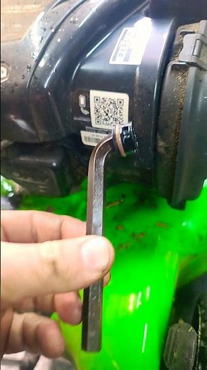 Draining The Carburetor Bowl