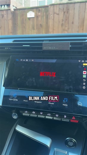 The Best Features of Apple CarPlay and Android Auto