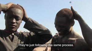 Fancy a new colour? Watch Lev get a hair colour with cow pee. Don't miss out on this novel experience on Walking the Nile, tonight 9 PM. #DareToSurvive | Discovery Channel India