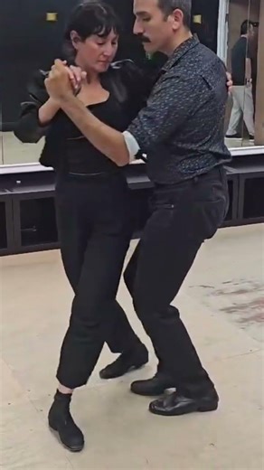 Argentine Tango Ocho & Parada Practice