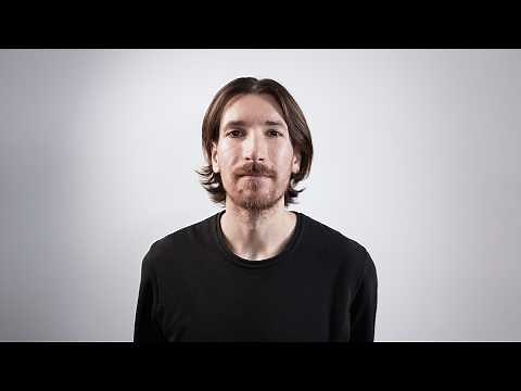 How to Cut a Messy Surfer Haircut for Men