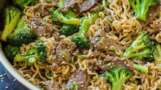 Easy Beef and Broccoli Ramen Stir Fry