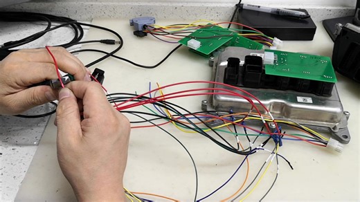 宝马ISN适配板-VVDI超编博士适配器改线方法一