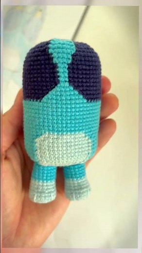 Learn to crochet Bluey step by step with our pattern #amigurumi #crochet #learn #amigurumis