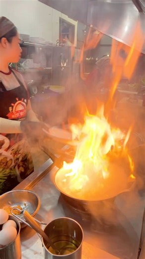 ทำในสิ่งที่ชอบ ชอบในสิ่งที่ทำ ทำแล้วมีความสุข👩🏻‍🍳 | Matson Khommaly