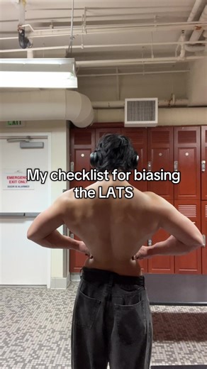 Not quite my rotation angle #fyp #fbeod #sciencebasedlifting #hypertrophy #gym