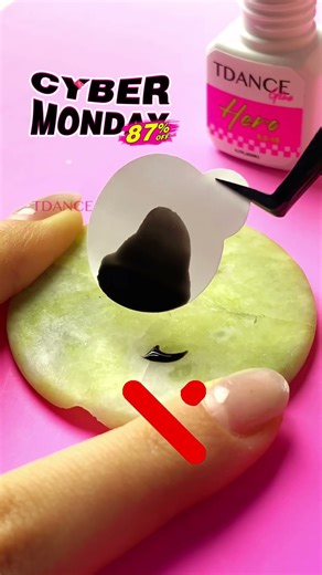 Hey beginner lash artists!We’ve put together a quick tips & tricks guide just for you.#tdancelashes