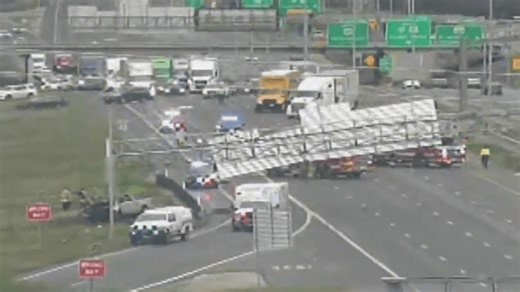 EXCLUSIVE VIDEO: Crash shut down highway near I-35 North and New Braunfels Ave