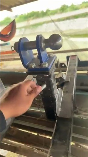 #Install a towing kit for excavators and combine harvesters.