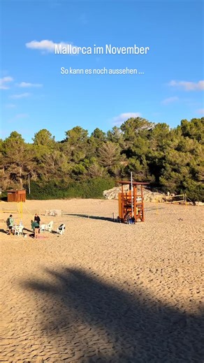 Auch wenn auf Mallorca im November oft noch sehr mildes und angenehmes Wetter herrscht, rückt ein Termin immer näher. Diese Jahr wird am 22.11.25 in Palma wieder feierlich die Weihnachtsbeleuchtung eingeschaltet. Die Veranstaltung mit Licht, Musik und Show lockt jedes Jahr tausende von Zuschauern an. Los geht es um ca. 18:30 Uhr und endet gegen 21:00 Uhr. Dann erstrahlt Palma wieder bis zum 06.01.26 im weihnachtlichen Glanz. | Mallorca-majorca