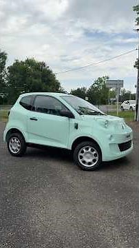 The Minauto Chic is VERY FAST!! #aixam #carwithoutlicense #vsp #ligier #microcar