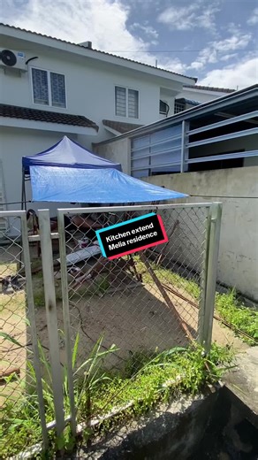 Melia residence phase 2. Kitchen extend 20’x20’ Price range 30k-35k.. _______________________________.AWING VENTURES Our service : ~ Awning ACP/Metal deck ~ PVC Ceiling ~ Renovation/Kitchen Extend Free quotation & Site visit For any enquiries call/ws 01119871129 #awning #MiriSarawak #MiriCity #miricommunity #mirirenovation