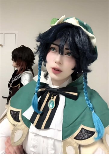 Zhongli and Venti Cosplay Showcase
