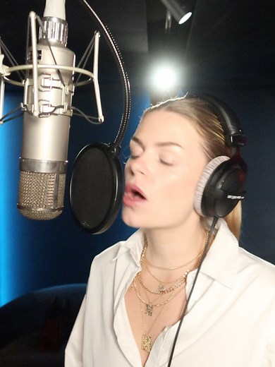 Davina Michelle on Reels