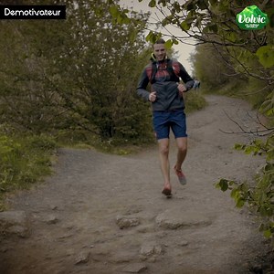 1.5M views · 2.1K shares | Découvrez le défi incroyable que se sont lancés ces 10 amateurs de sport : venir à bout d'une course de trail incroyable à travers les volcans d'Auvergne après seulement 5 jours de préparation avec l'UCPA, Kilian Jornet, légende incontestable de la discipline, était là pour les guider et les aider à se dépasser #ReveilleTonVolcan | Demotivateur | Facebook