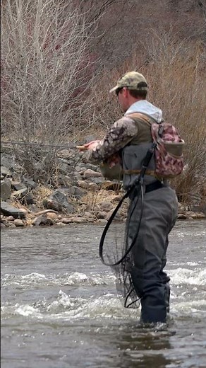 ‪@tacticalflyfisher3817‬ talks about how to choose the right hook for your fly.