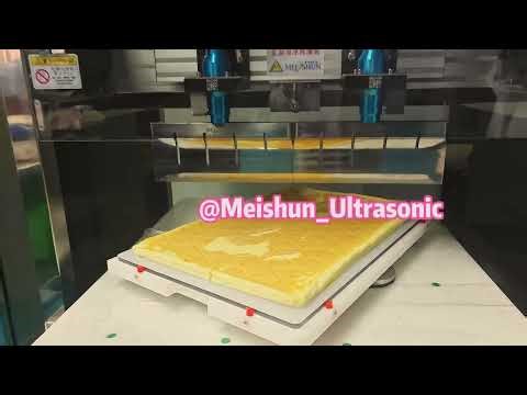 Regular triangle cake cutting machine