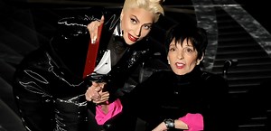 ¿Qué le pasó a Liza Minnelli? El momento emotivo junto a Lady Gaga en los Óscar 2022
