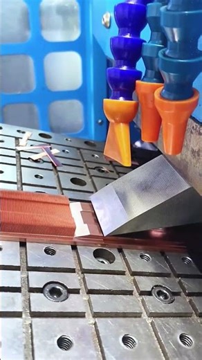 Skiving process of electronic device heat sinks #cnclathe #cnc #skiving #radiator #cncfactory