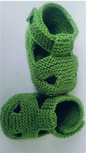 knitting baby booties, woolen socks design, knitting baby booties tutorial