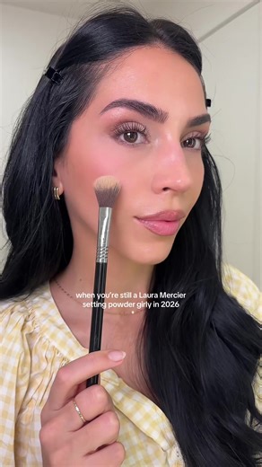 Flawless Skin with Laura Mercier Setting Powder