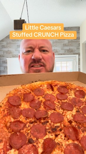 🍕🔥 Little Caesars NEW Stuffed Crunch Pizza Review! Not gonna lie… pretty sure they just overcooked their stuffed crust pizza. BUT — somehow — it turned into the BEST pizza I’ve ever had from Little Caesars. Crunchy, cheesy, crispy perfection. Scored it a 3.9/5! Would you try this or pass? 👀👇 Tag someone who loves pizza! 🍕😂 #LittleCaesars #PizzaReview #StuffedCrust #FastFoodReviews #BrickEats #FoodieLife #PizzaTime #FastFoodLovers #EatLocalDFW #DFWFoodie #FoodieNation #FoodReels #ComfortFoo