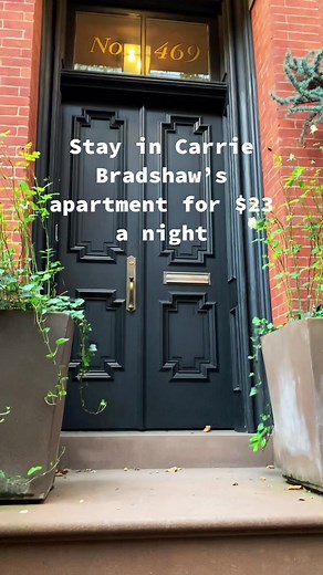 Living the Carrie Bradshaw Dream in Manhattan Airbnb