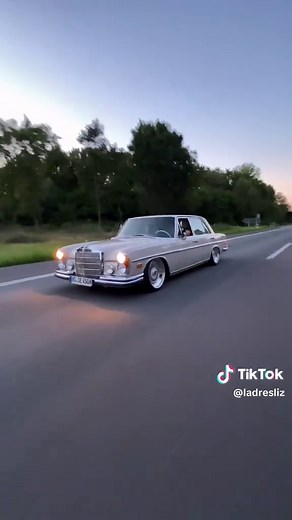 Mercedes-Benz W108 280SEL 4.5: 70er Jahre Ikone