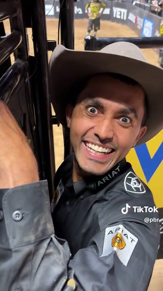 Exploring Bull Riding Techniques with Lucas Divino