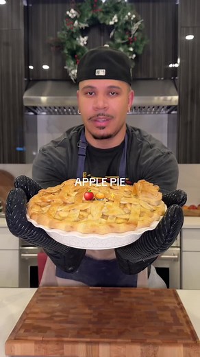 the best apple pie you’ve ever seen 🍎🥧 #wolfie #baking #cooking @Ninja Kitchen @Caraway Home