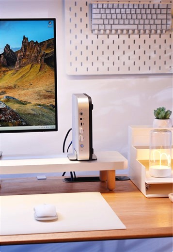 Tested DeepSeek-7B running locally on the MINISFORUM AI X1 Pro 470, powered by the Ryzen™ AI 9 HX470 with up to 86 TOPS of total AI performance and Radeon™ 890M graphics. A compact mini PC designed to handle on-device AI workloads with stability and control. #MINISFORUM #AIX1Pro470 #LocalAI #MiniPC #DeepSeek7B