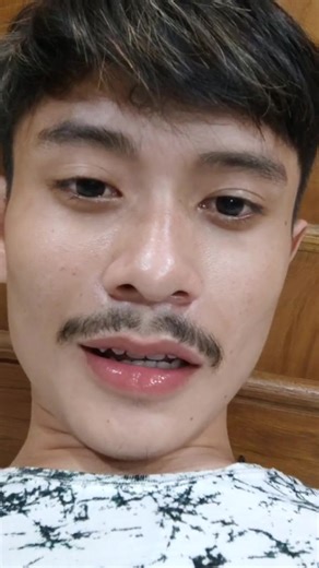 Exploring Minimalist Fashion with Abstract Patterns