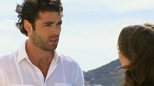 221K views · 4.3K reactions | Cuando encuentras a tu mujer coqueteando con otro en plena luna de miel. | Pasiones | Facebook