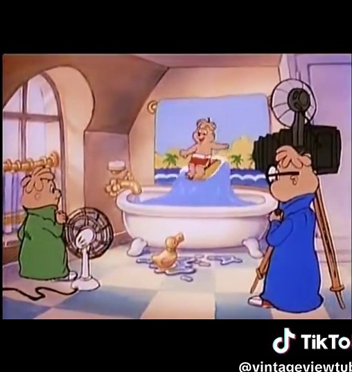 Alvin and the Chipmunks Intro Theme from 1983. There are 5 seasons of the original chipmunks in the 1980s but there have been 5 major films about the rodents and a reboot currently on Disney Channel. #80snostalgia #alvinandthechipmunks #80scartoons